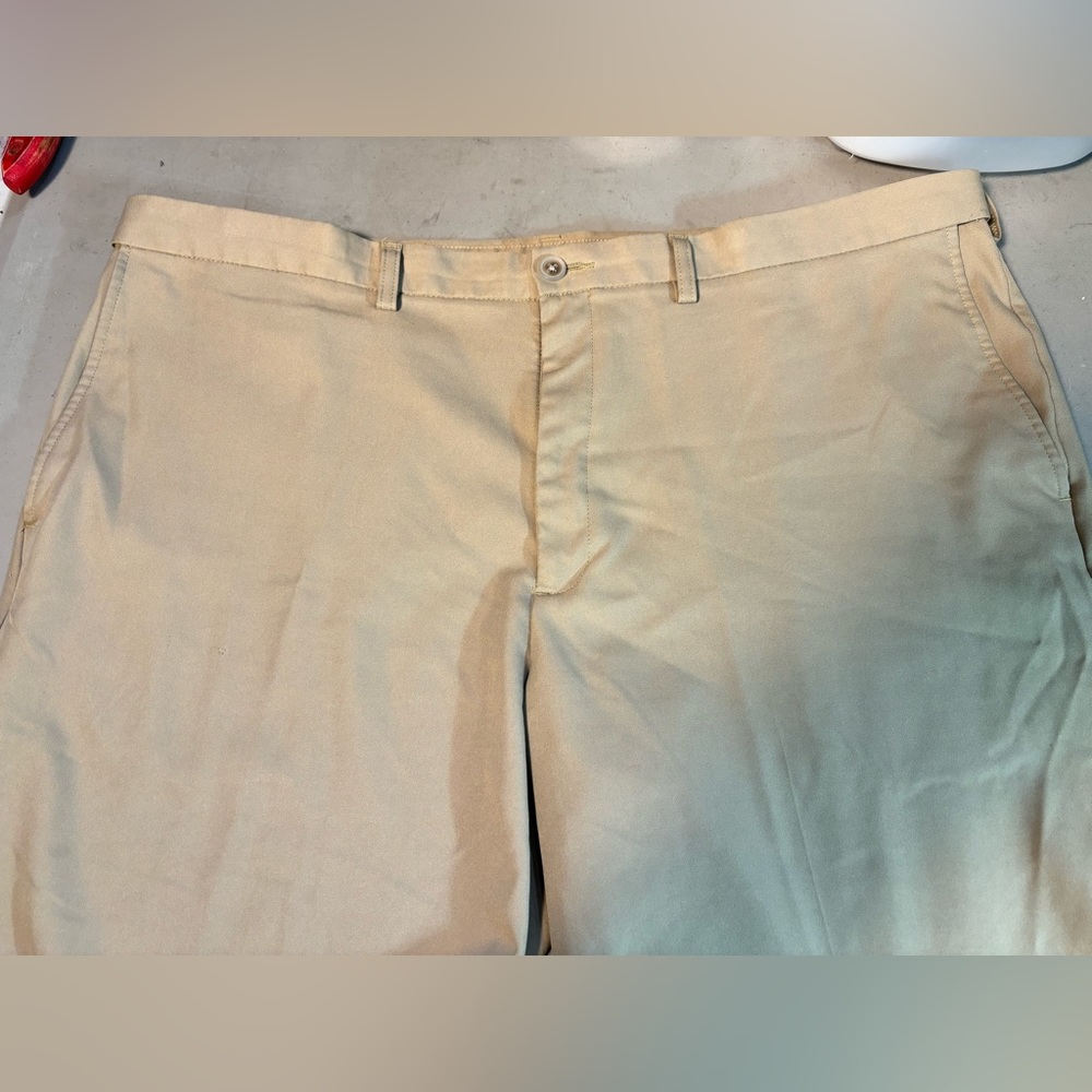 Cool 18 Pro‎ khaki shorts